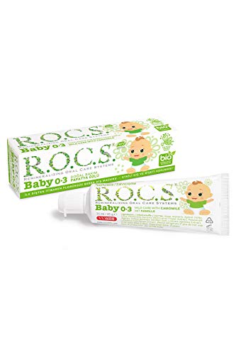 Cuidado suave para bebés con el dentífrico de R.O.C.S. con camomila